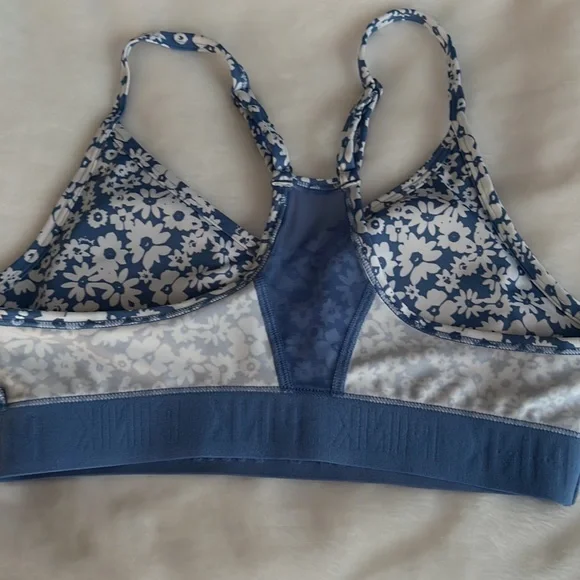 PINK Victorias Secret Active Sz xs Ultimate Lightly Lined Sports Bra Floral Blue - Picture 4 of 4